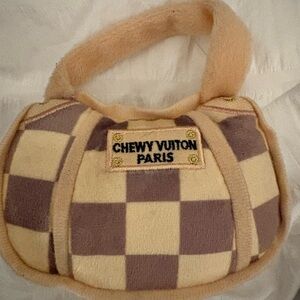 Dog
Tan Checker Chewy Vuiton Handbag